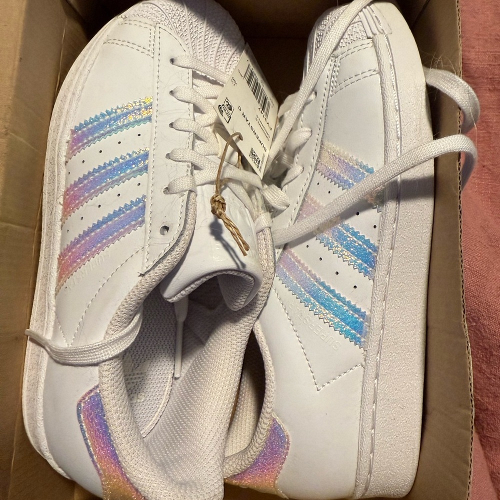 NWT kids superstar sneakers